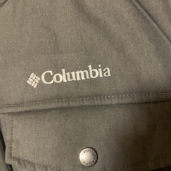 COPY - Columbia Winter Jacket with the Omni-Tech lining - Picture 2 of 5
